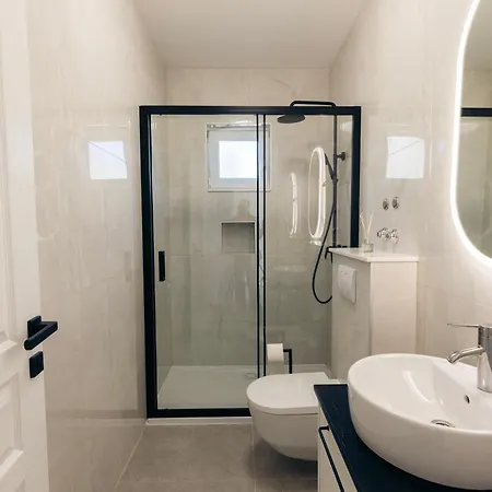 Martha's Oliveyard * Weißenburg