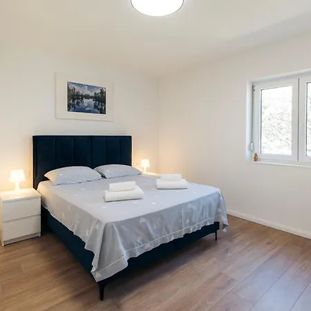 Martha's Oliveyard Villa *