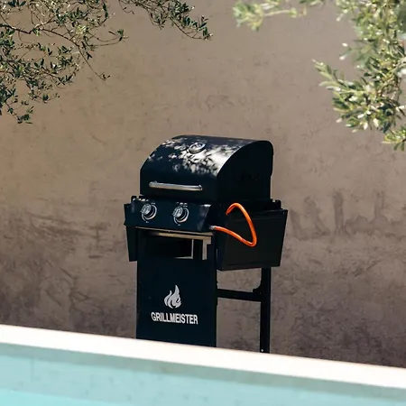 Martha's Oliveyard Villa