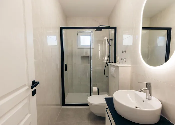 Martha's Oliveyard * Biograd na Moru