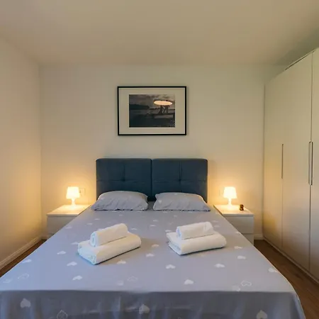 Martha's Oliveyard * Biograd Na Moru